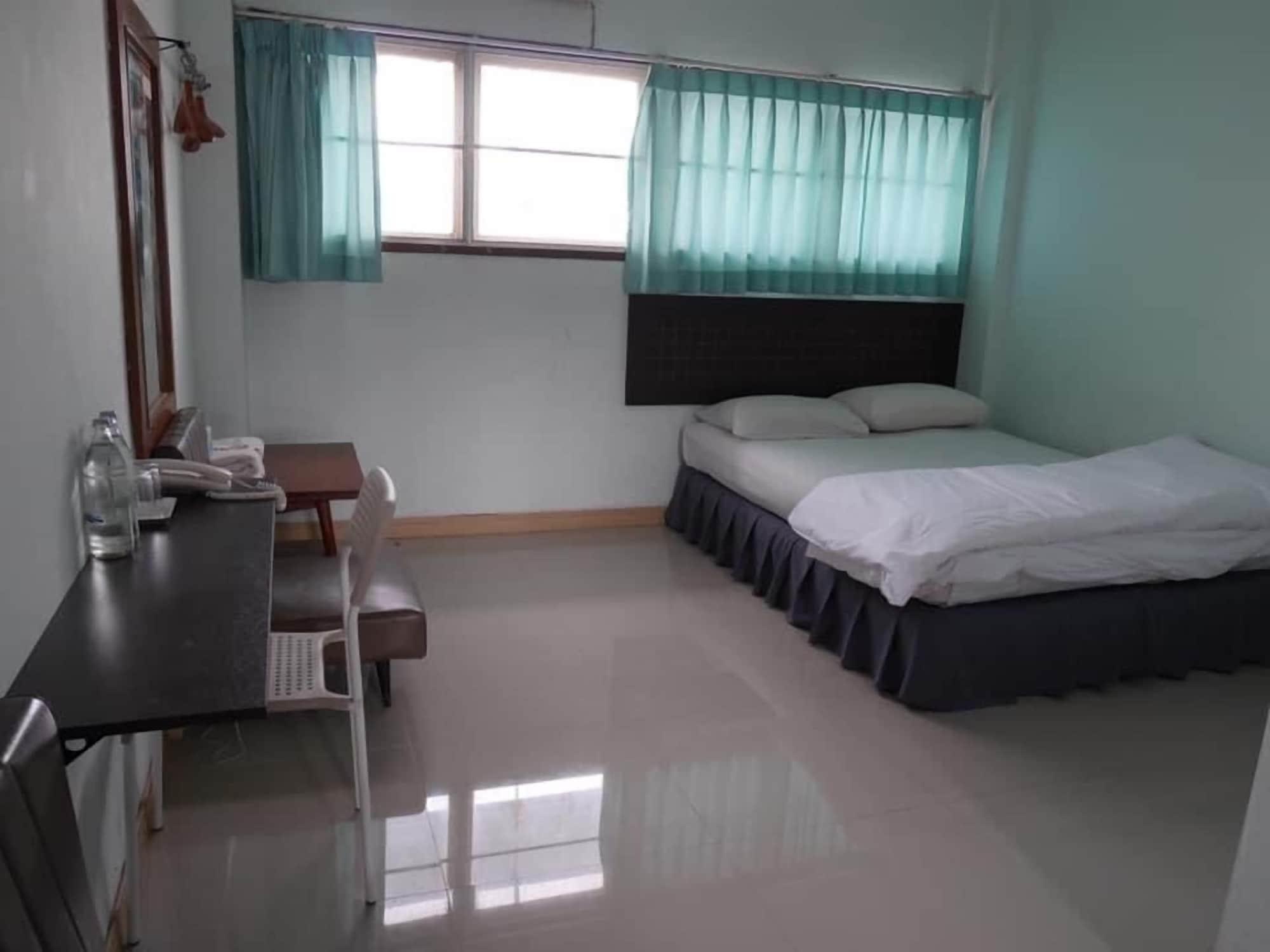 Pakchong Phubade Hotel Exterior photo