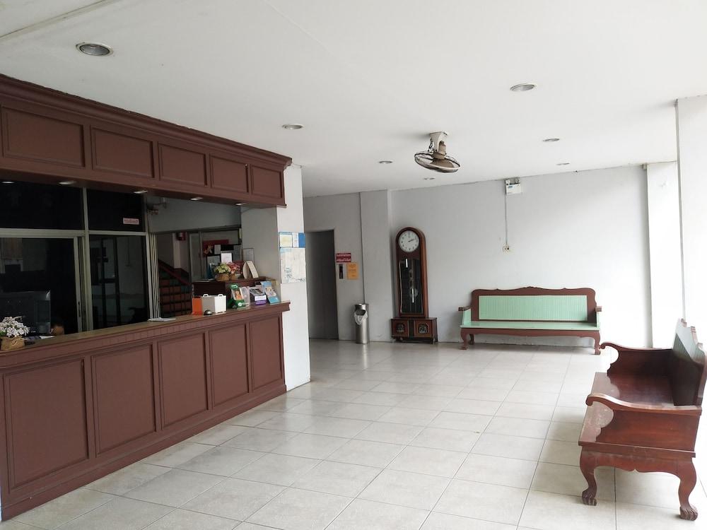 Pakchong Phubade Hotel Exterior photo